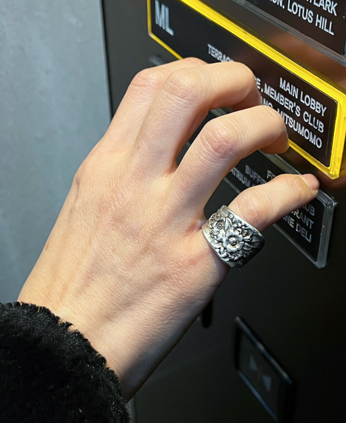 어빗모어(ABITMOR) PAISELY SPOON RING