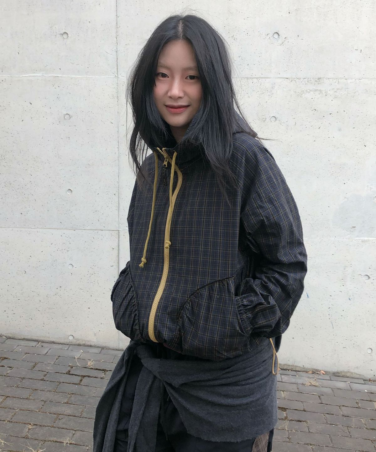 코드그라피(CGP) (우먼) 나글란 체크 후드 점퍼-다크 네이비