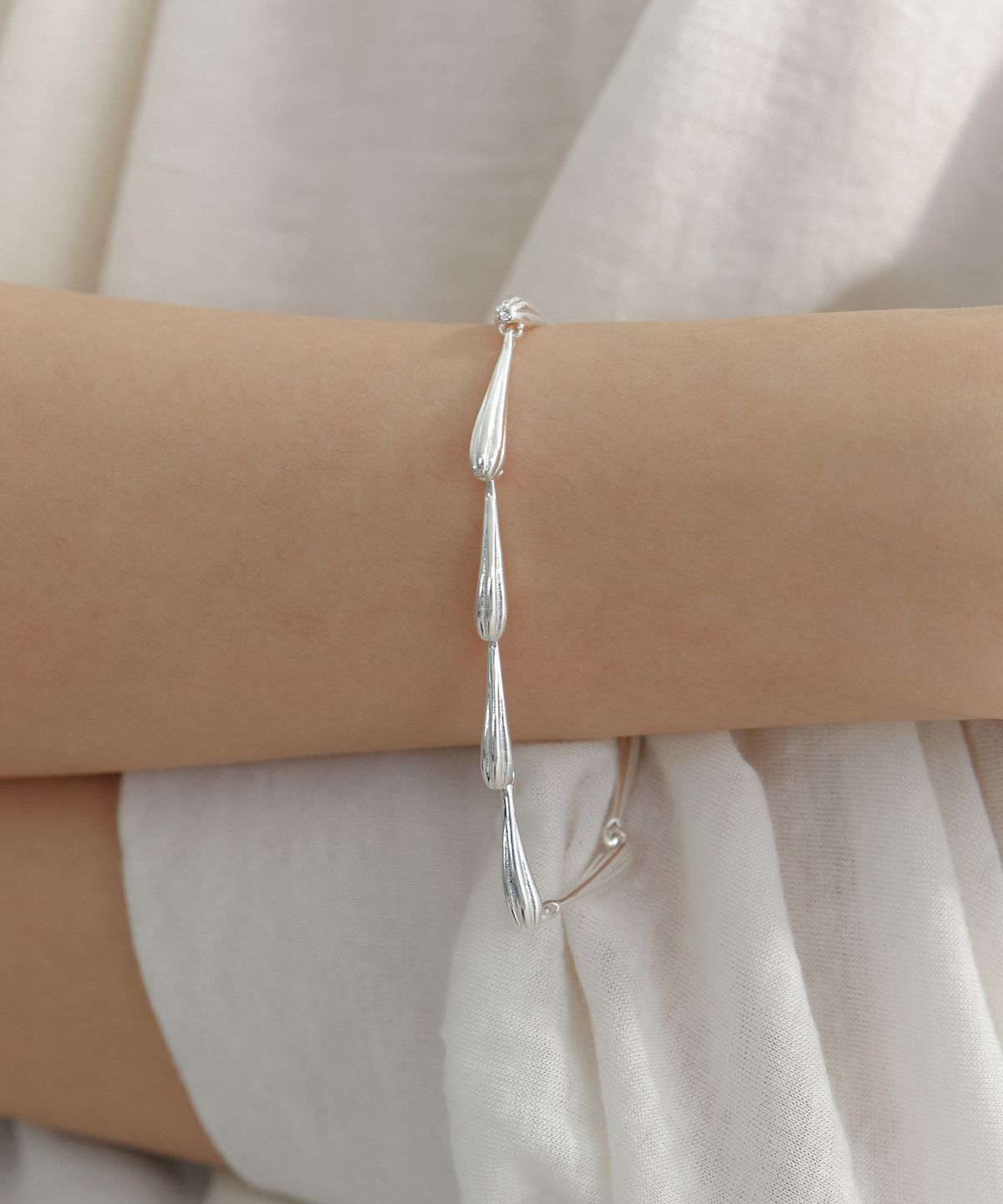 바이위켄드(BYWEEKEND) Line bulb bracelet