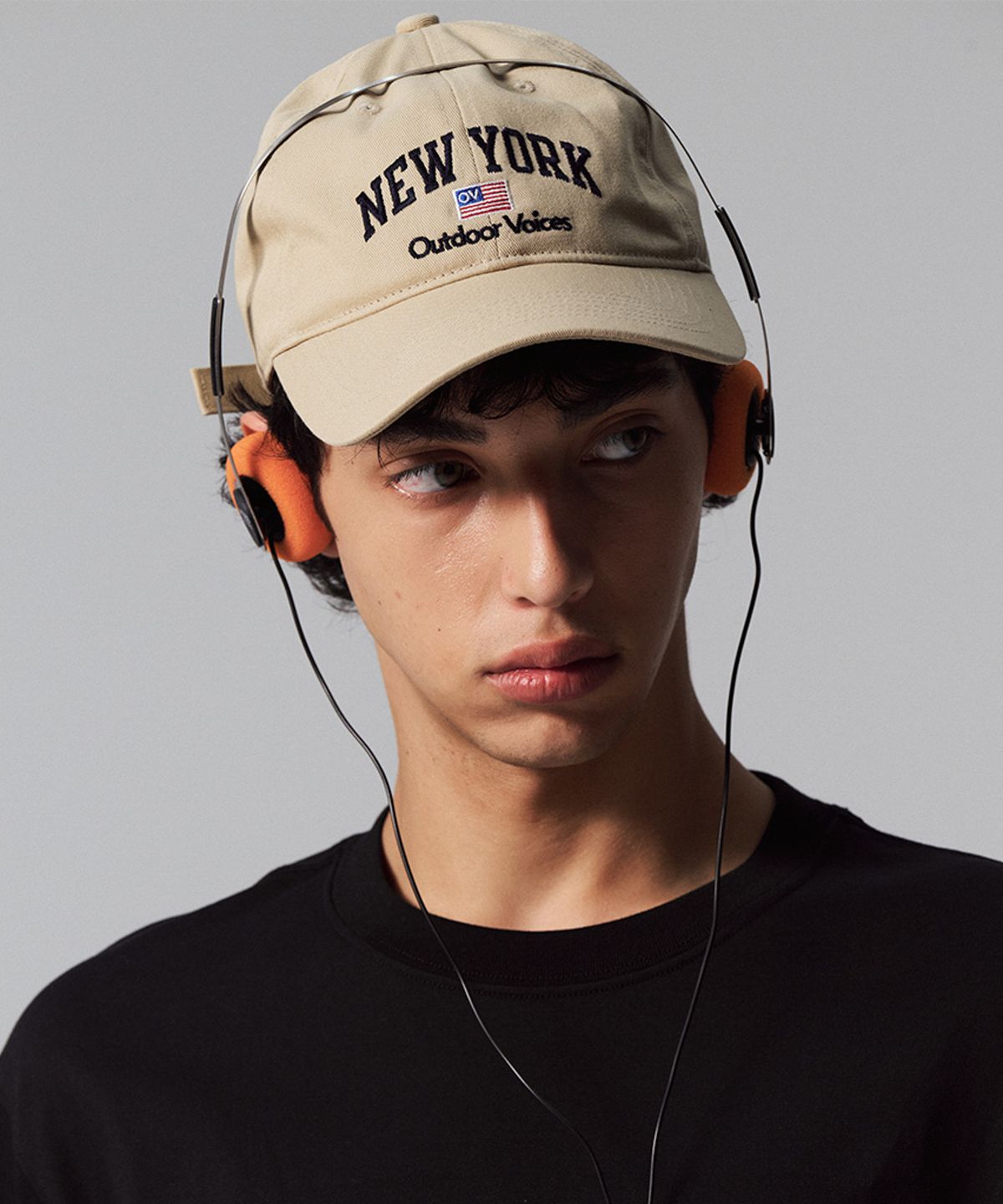 아웃도어 보이스(OUTDOOR VOICES) ARCH NY COTTON CAP (BEIGE)