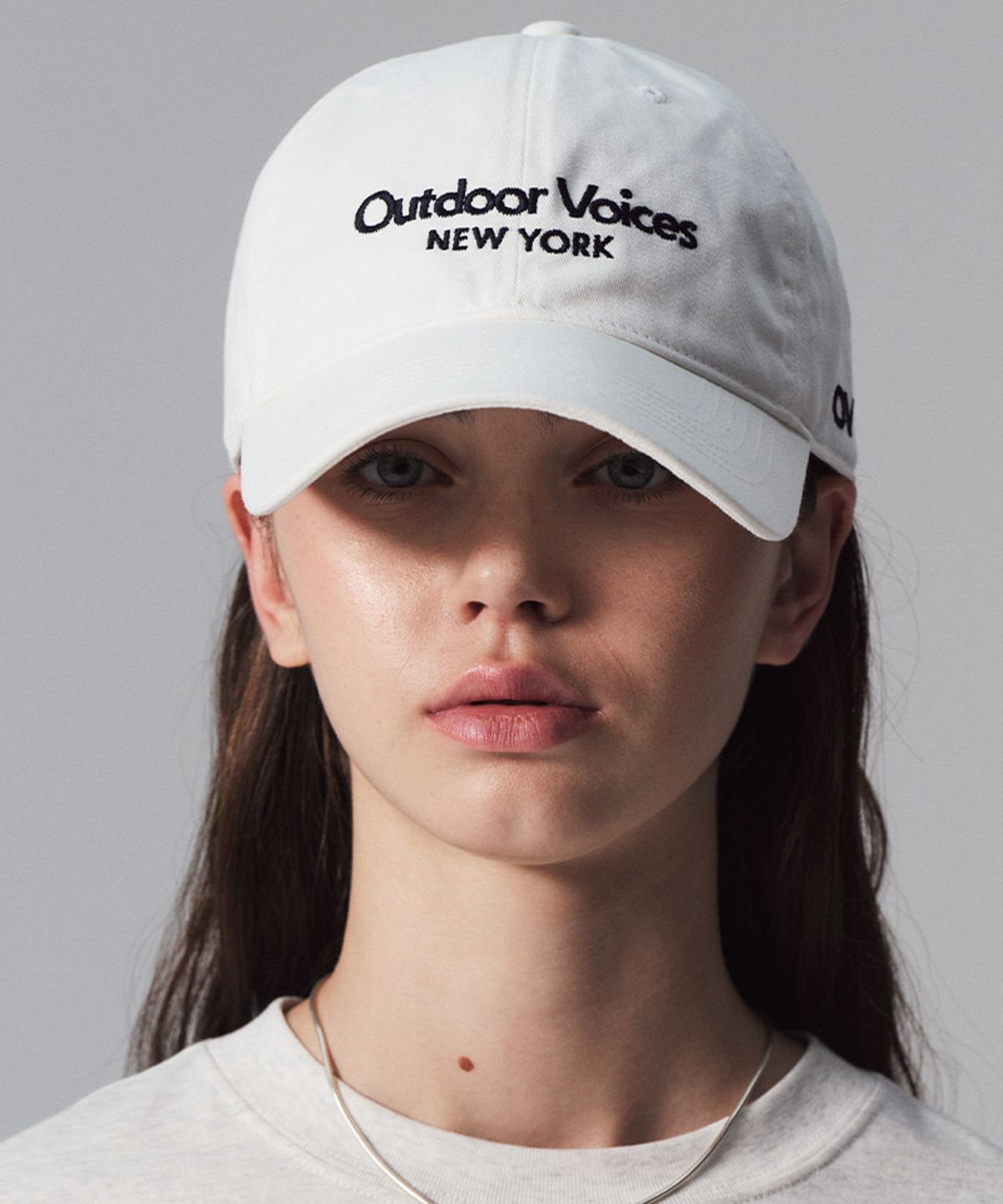 아웃도어 보이스(OUTDOOR VOICES) CLASSIC LOGO NY COTTON CAP (IVORY)