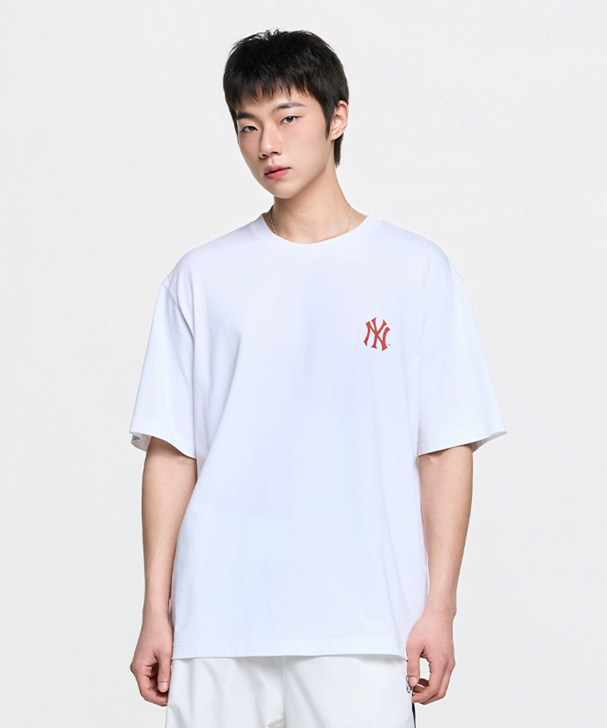 엠엘비(MLB) 베이직 스트릿 컬러레터 오버핏 반팔 티셔츠 NY (White)