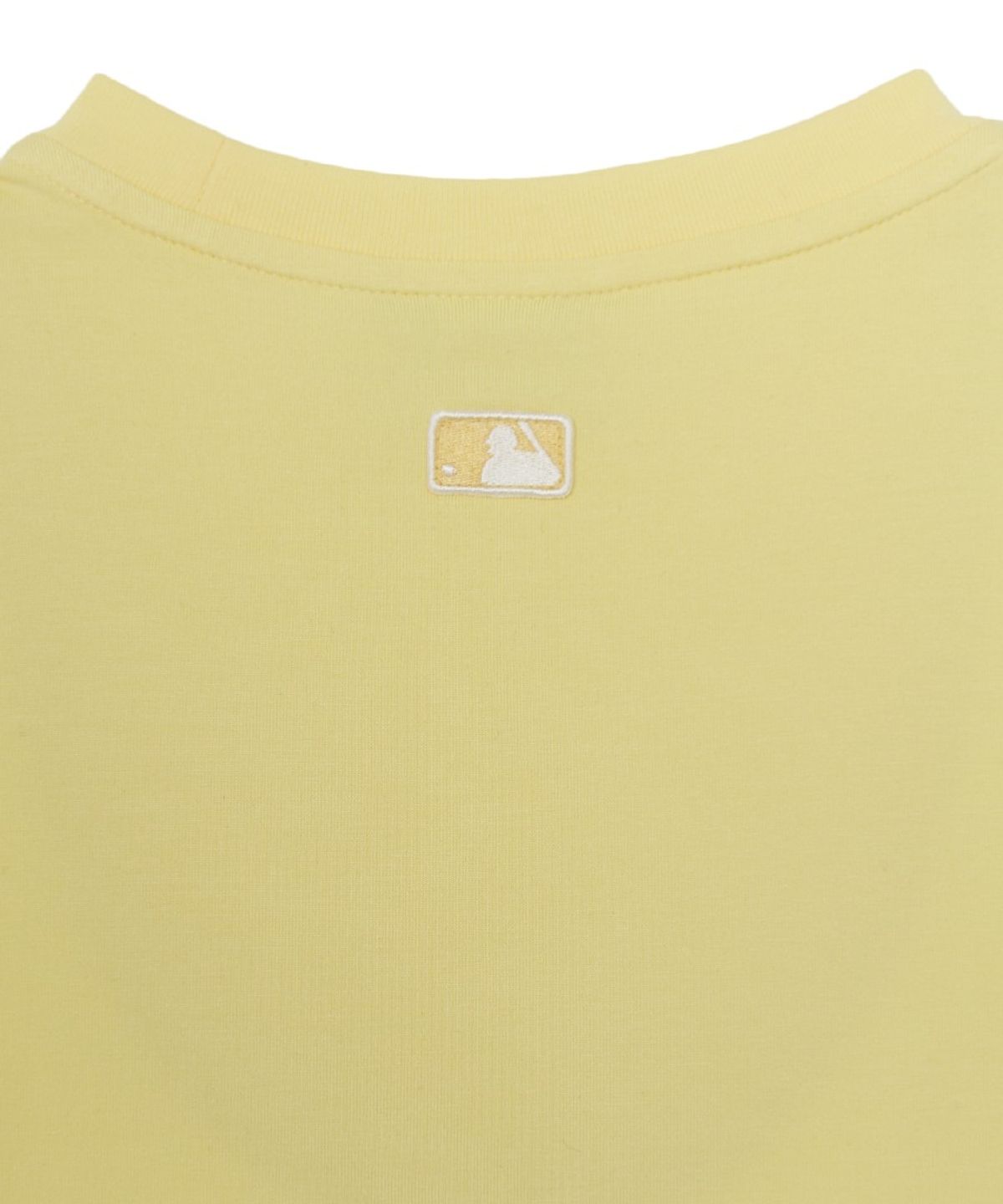 엠엘비(MLB) 여성 베이직 슬림핏 반팔 티셔츠 CLE (Mg.Mustard)