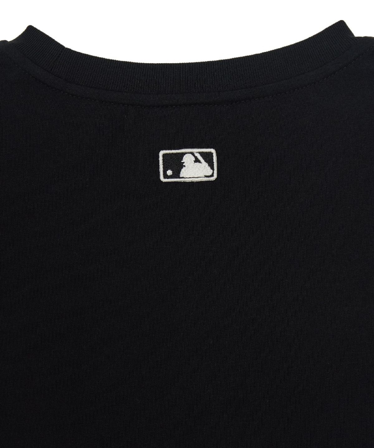 엠엘비(MLB) 여성 베이직 스몰로고 슬림 크롭핏 반팔 티셔츠 LA (Black)