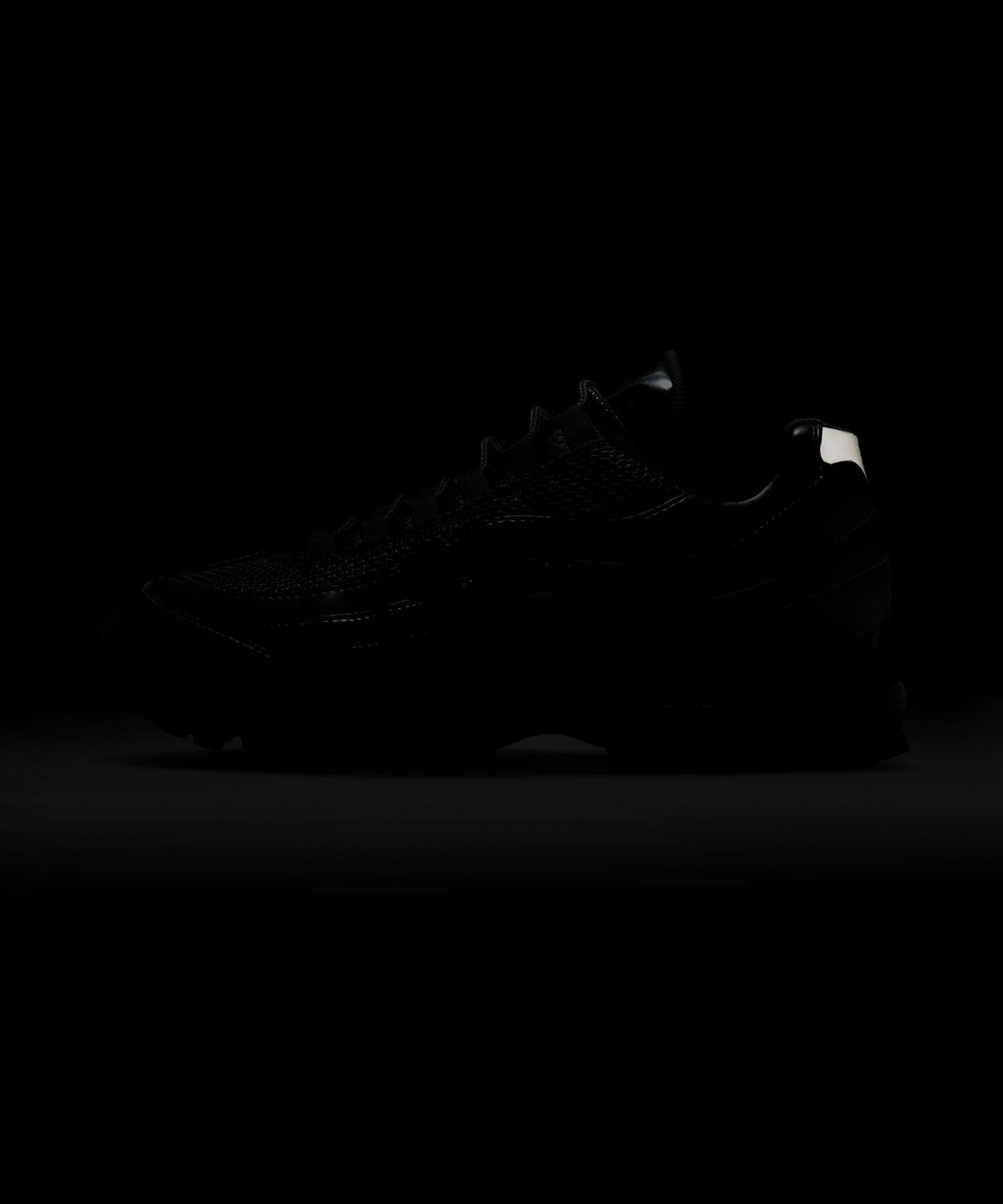 나이키(NIKE) 에어 맥스 95 M - 메탈릭 실버:블랙:유니버시티 레드:블랙 / IB6830-002