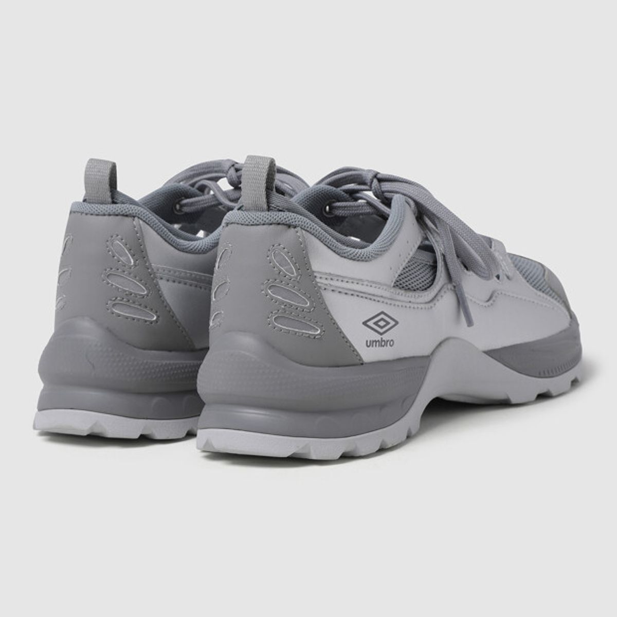 엄브로(UMBRO) URBAN TRAIL MARYJANE (어반 트레일 메리제인) 실버 UR122CTP26