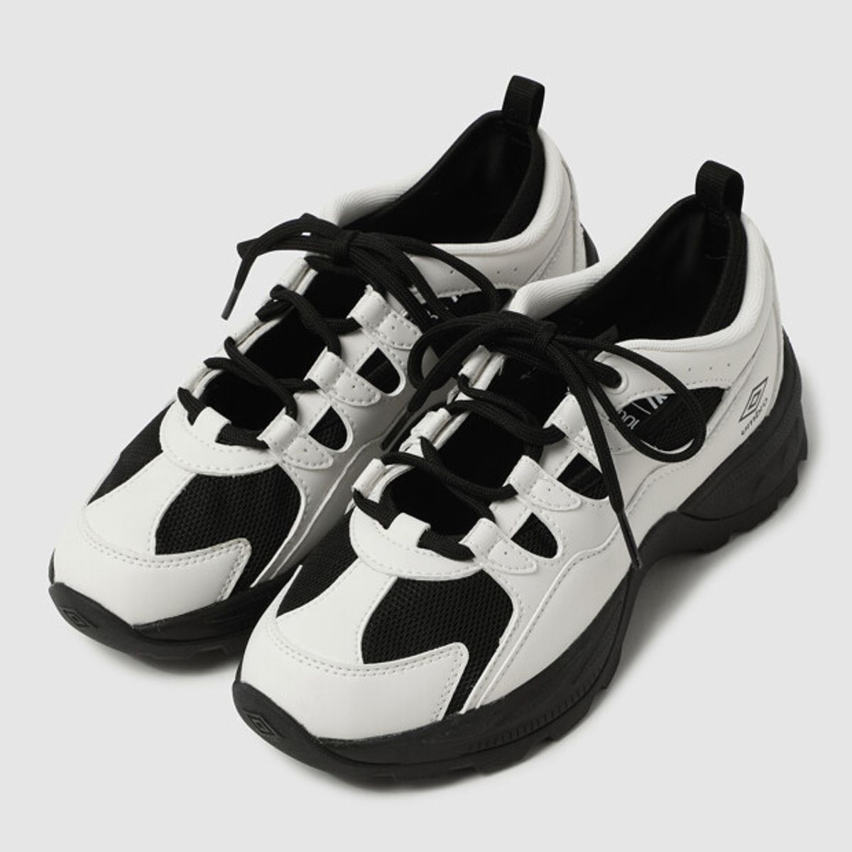 엄브로(UMBRO) URBAN TRAIL MARYJANE (어반 트레일 메리제인) 블랙 UR122CTP26
