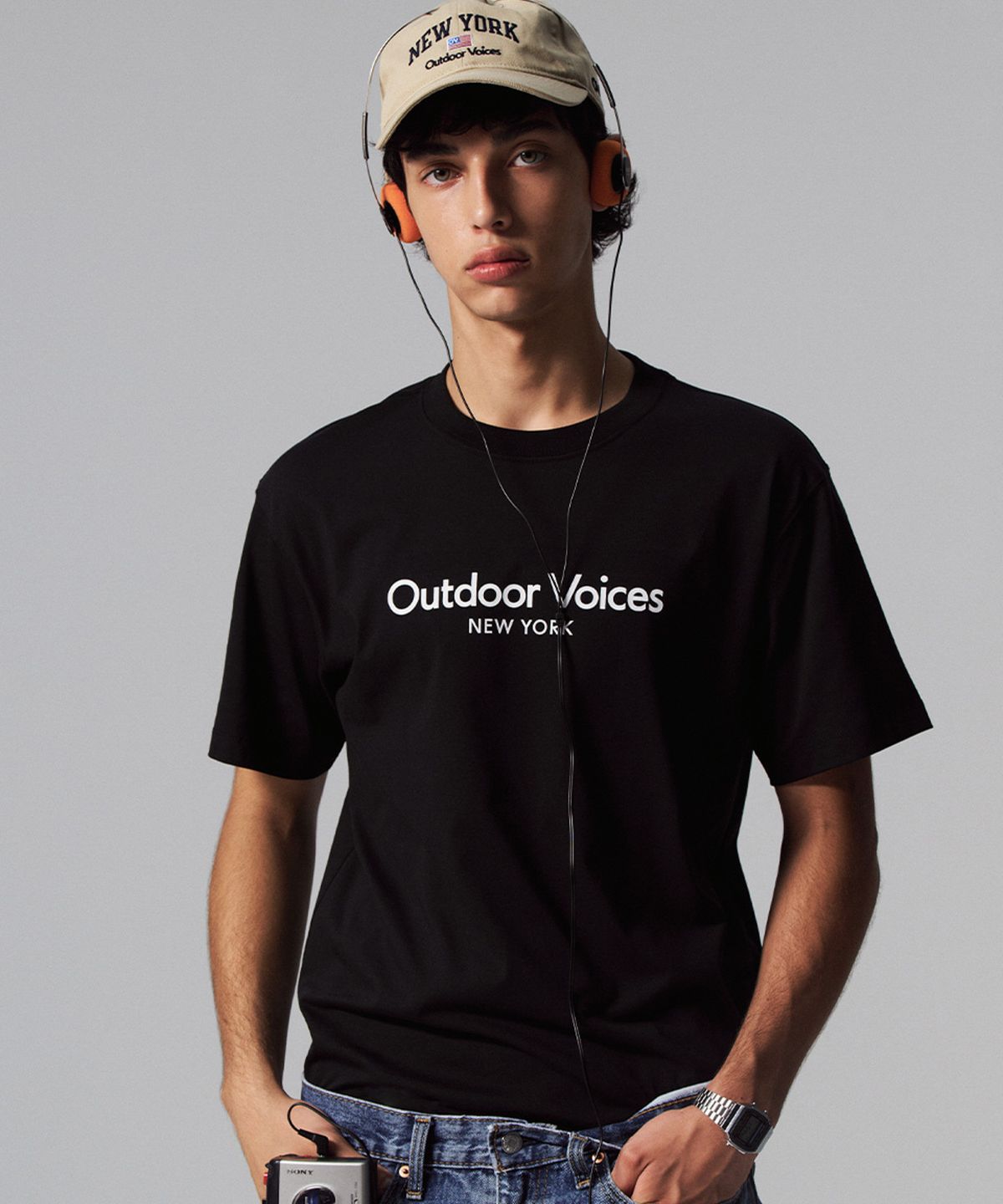 아웃도어 보이스(OUTDOOR VOICES) AirCorePro™ CLASSIC LOGO NY TEE (BLACK)