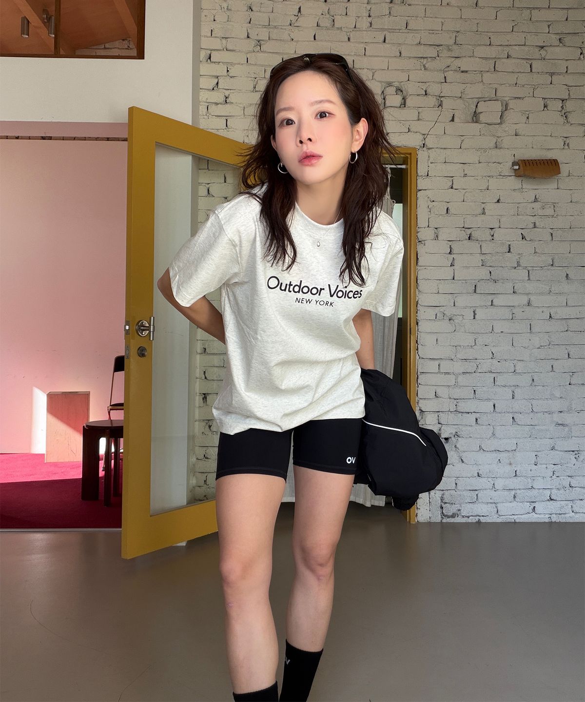 아웃도어 보이스(OUTDOOR VOICES) AirCorePro™ CLASSIC LOGO NY TEE (OATMEAL)