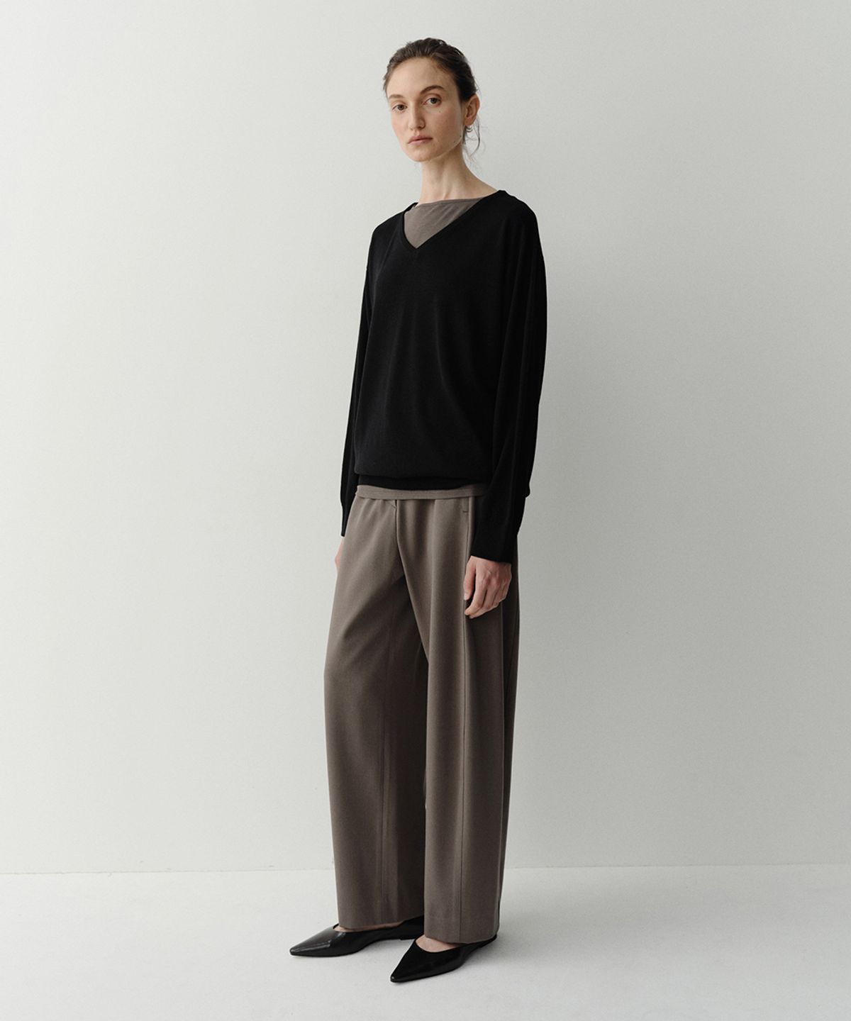 이아(EAAH) CAVE BARREL PANTS (TAUPE)