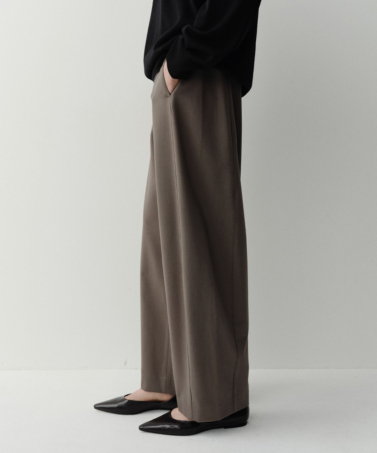 이아(EAAH) CAVE BARREL PANTS (TAUPE)