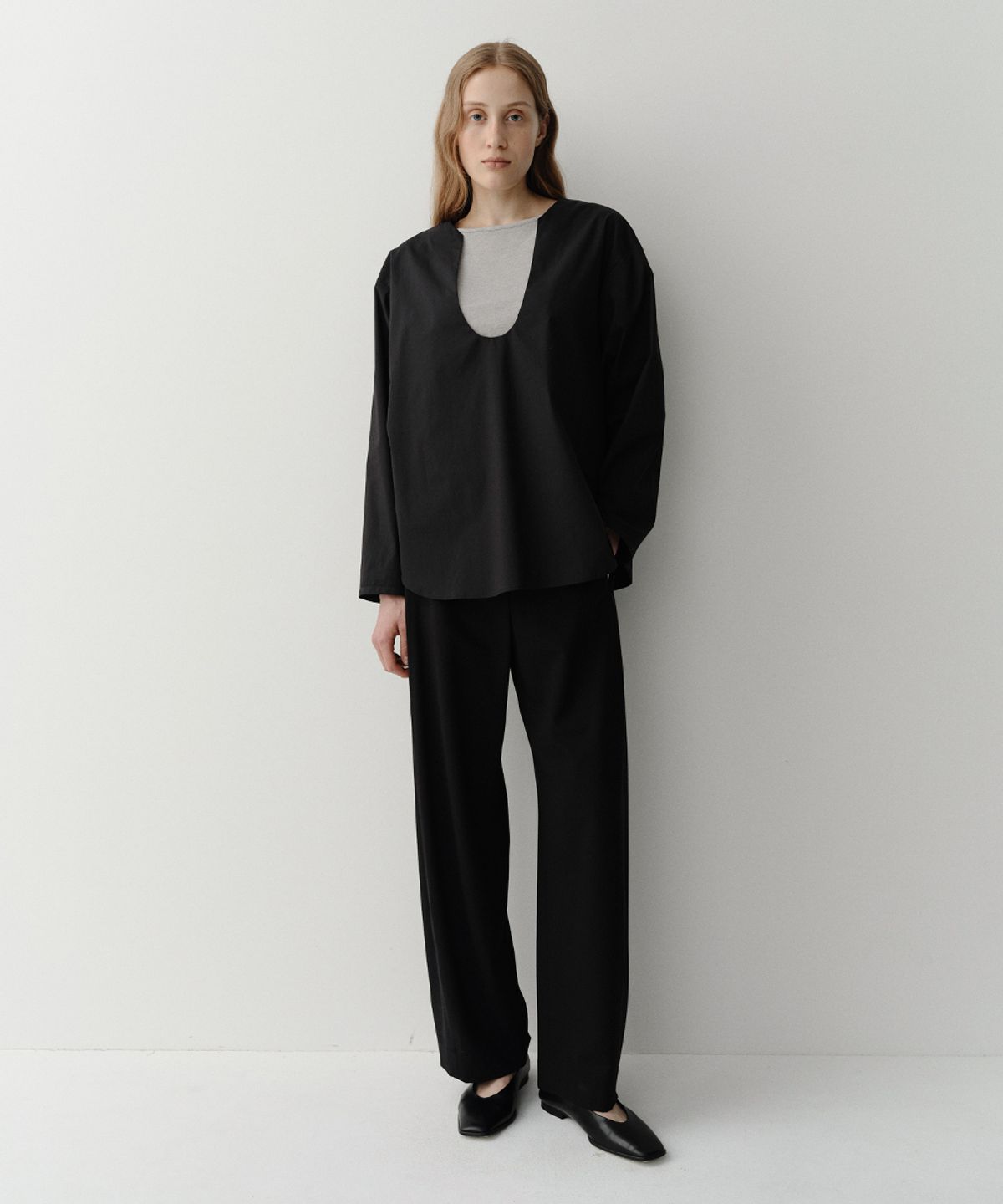이아(EAAH) CAVE BARREL PANTS (BLACK)