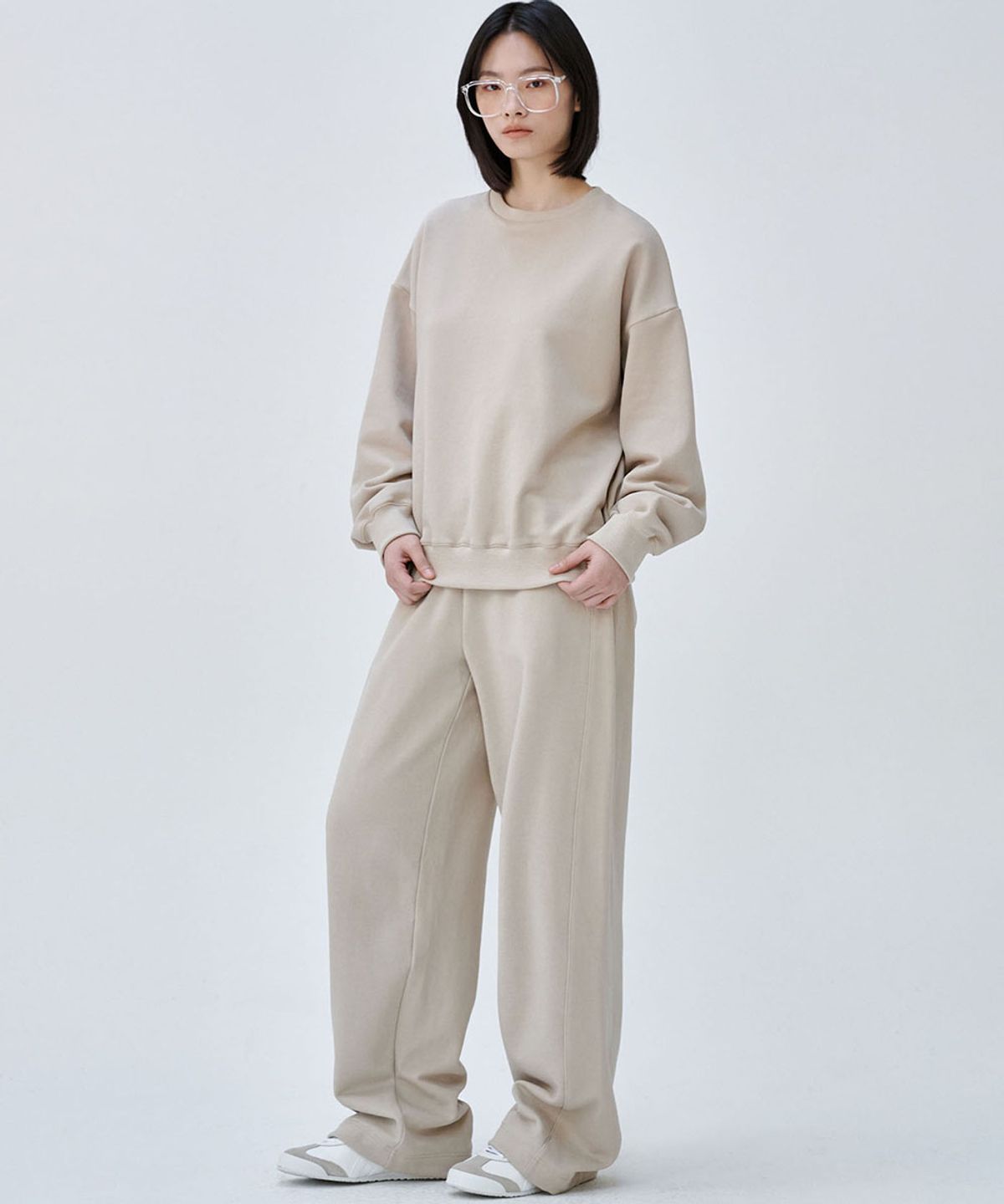 마롭(MALOUPE) 2305 피그먼트 배럴핏 스웻팬츠 (베이지)