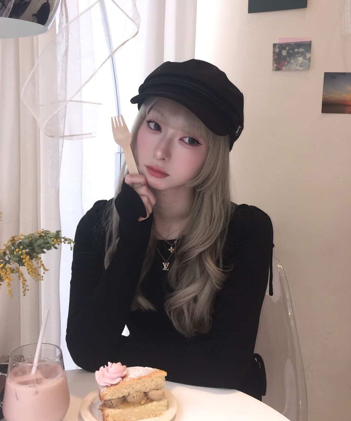 플레이스 스튜디오(PLACE STUDIO) 언발 컷팅 셔링 스트랩 사선 레이어드 롱슬리브리스 세트_2COLOR