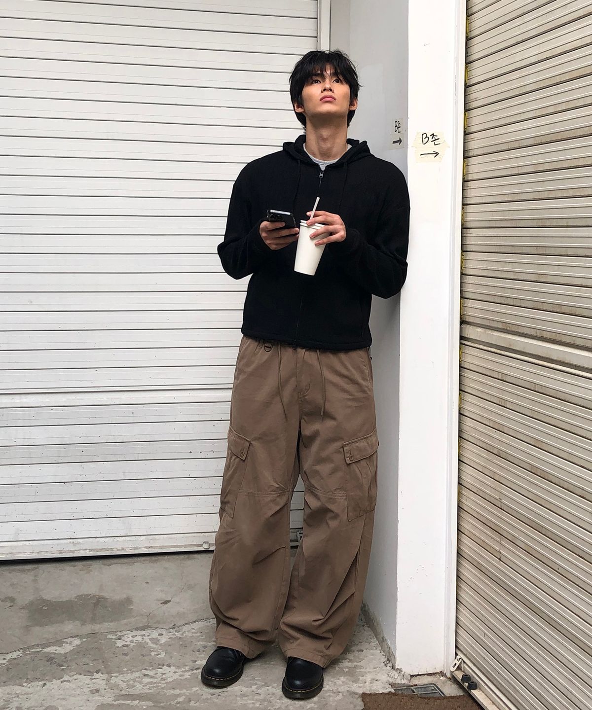 데이(THEY) D링 워시드 커브드 카고 밴딩 팬츠_2 COLOR