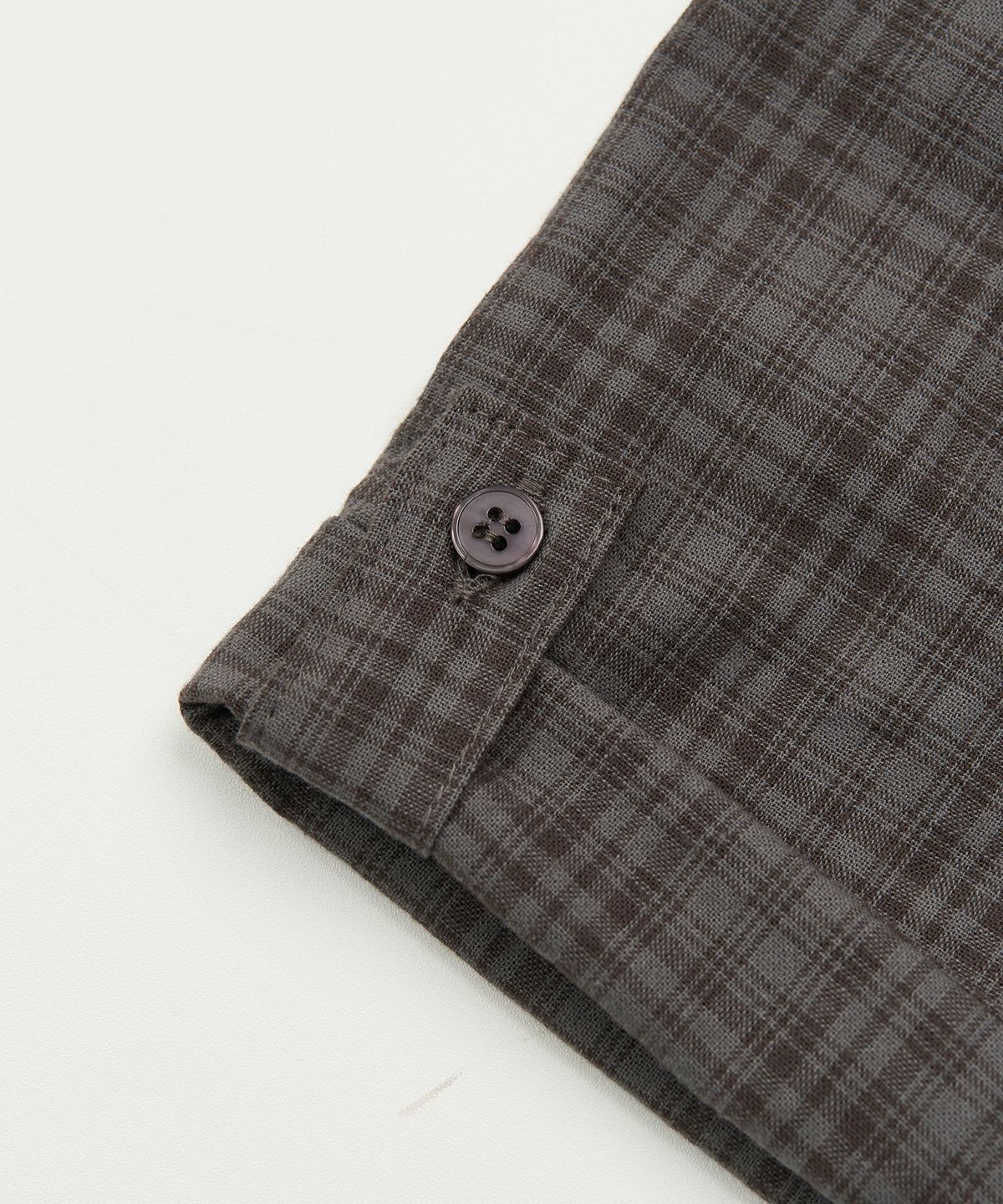 토피(TOFFEE) 뮤티드 체크 하프 셔츠 (CHARCOAL)