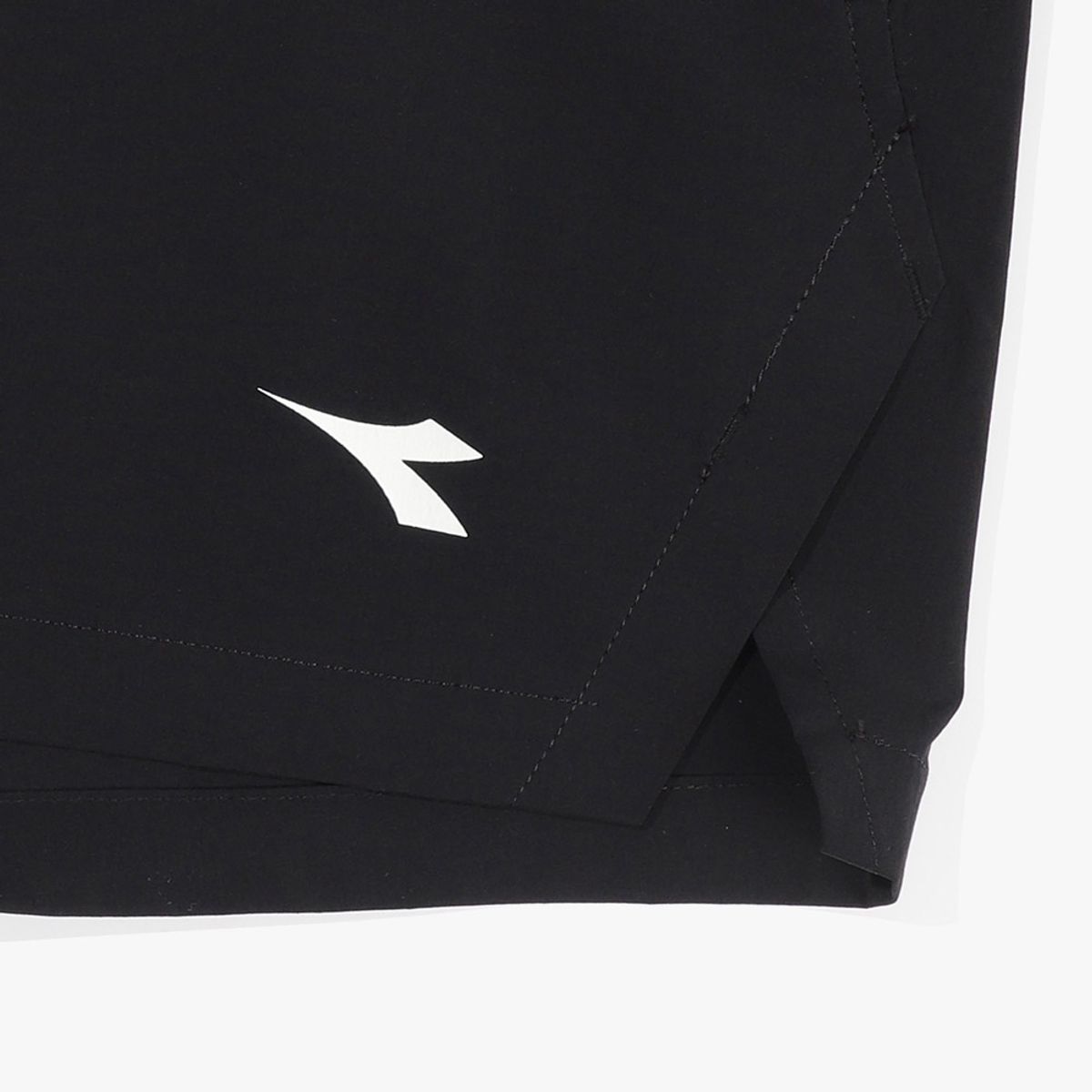 디아도라(diadora) 테니스타 슬라이딩 쇼츠 우먼 BLACK