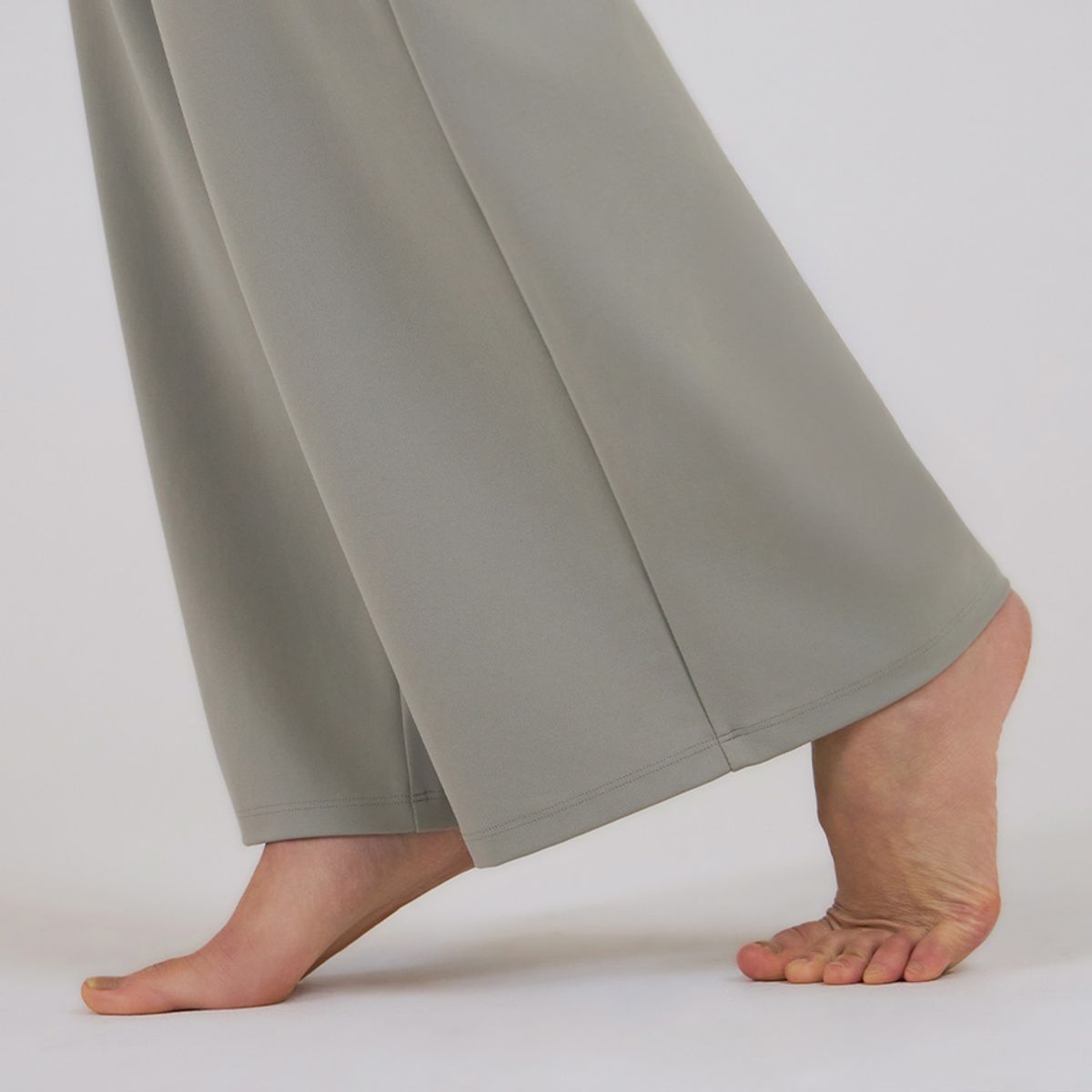안다르(ANDAR) 에어쿨링 맥시 와이드 레깅스