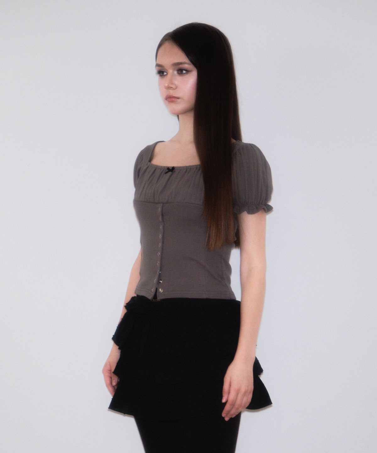 로제프란츠(ROSEFRANTZ) Puff Shirring Ribbon T-shirt [Charcoal]