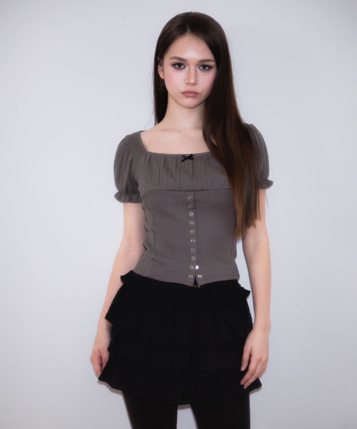 로제프란츠(ROSEFRANTZ) Puff Shirring Ribbon T-shirt [Charcoal]