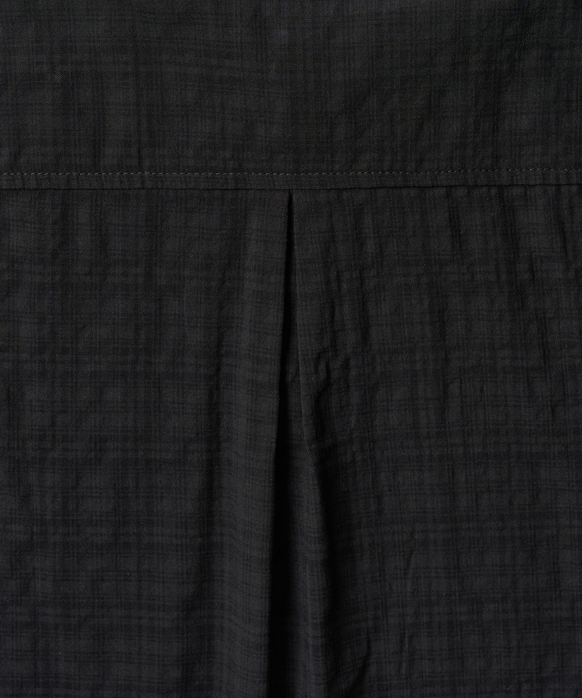 엑스컨테이너(EXCONTAINER) [여름용] 뮤티드 체크 세미 크롭 셔츠 (BLACK)