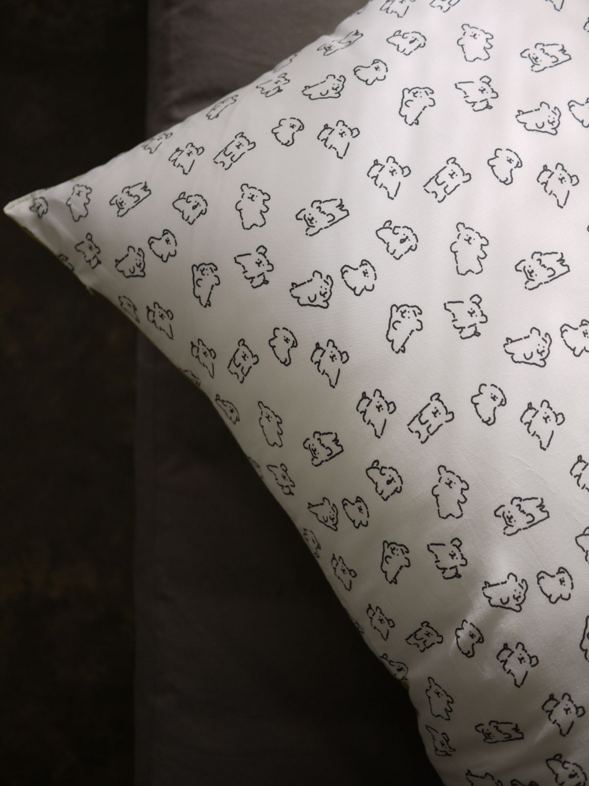 봄봄패브릭스(BOMBOM FABRICS) Olive garden puppy reversible pillow case(양면베개커버)
