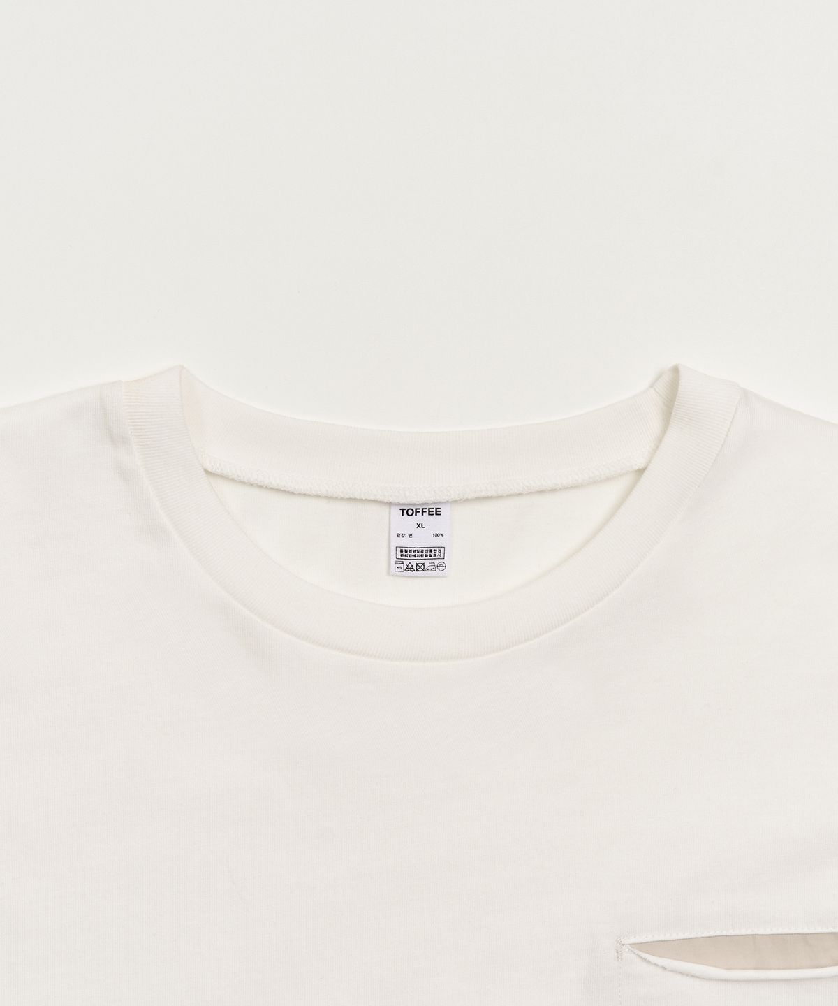 토피(TOFFEE) 레이어드 포켓 크롭 티 (WHITE)