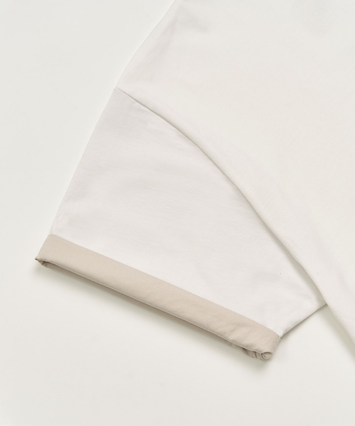 토피(TOFFEE) 레이어드 포켓 크롭 티 (WHITE)