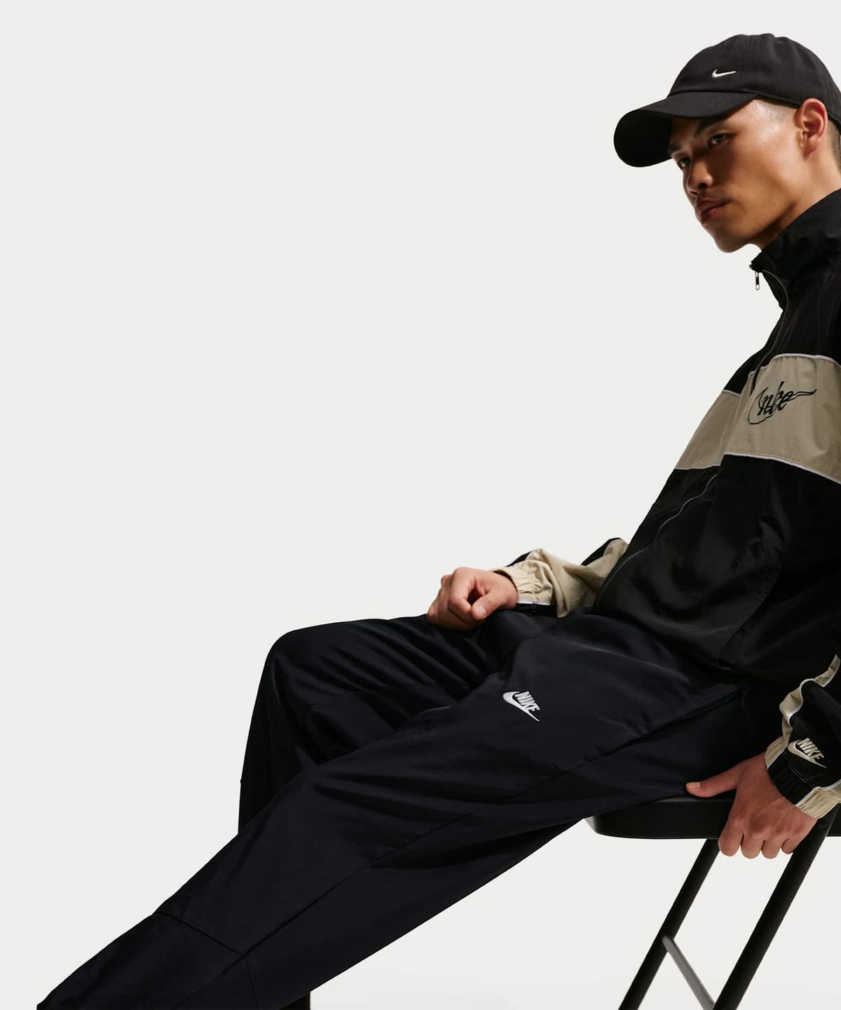 나이키(NIKE) 윈터라이즈드 우븐 팬츠 M - 오프 누아르:서밋 화이트 / IQ3763-045