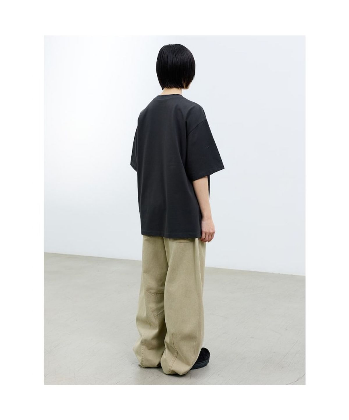 샌드 사운드(SAND SOUND) (UNISEX) 무릎 다트 베럴 레그 팬츠  아이보리