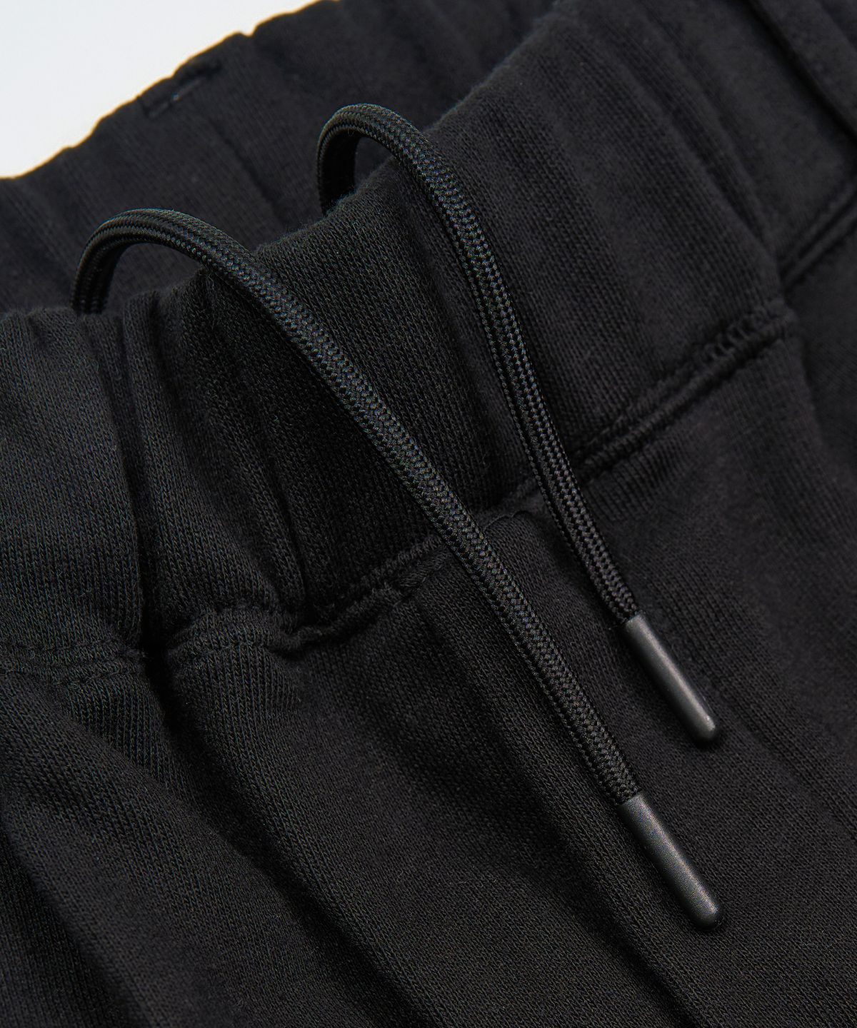 토피(TOFFEE) 더블니 스웻 버뮤다 팬츠 (BLACK)