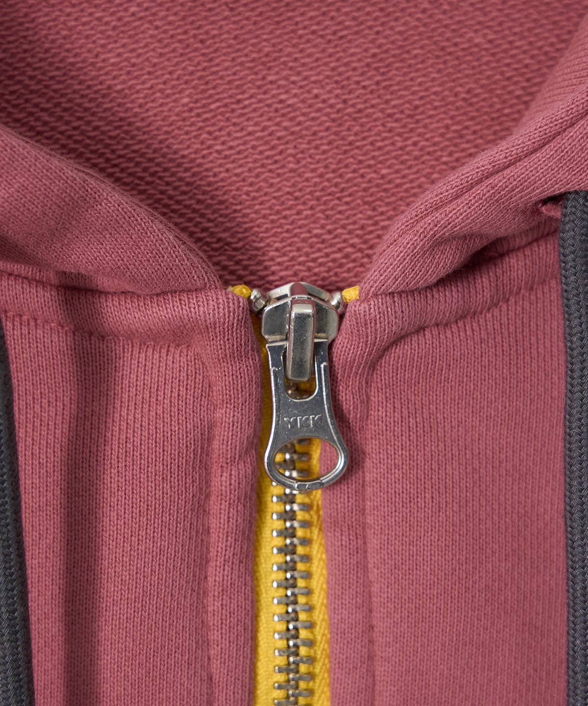 가먼츠팹(GARMENTS FAB) The Local Celebrity Hoodie Zip-up (DEEP PINK)