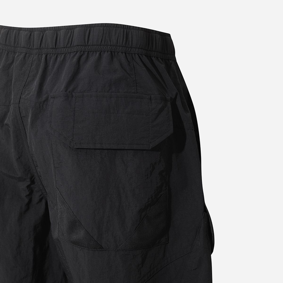 디오디(DOD) 포이포이 세미오버핏 아웃포켓 반바지(BLACK)