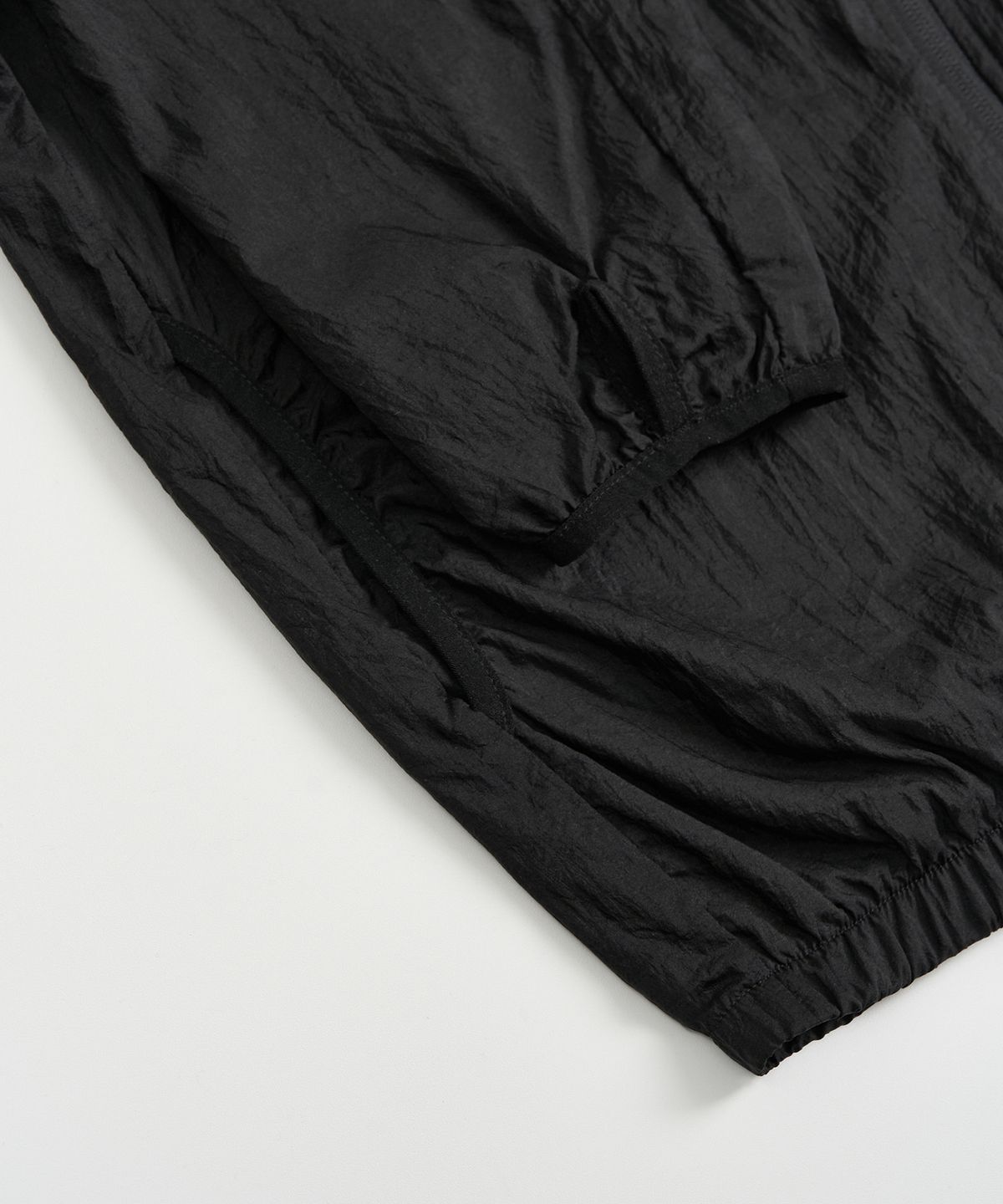 엑스컨테이너(EXCONTAINER) 라이트웨이트 시어 자켓 (BLACK)