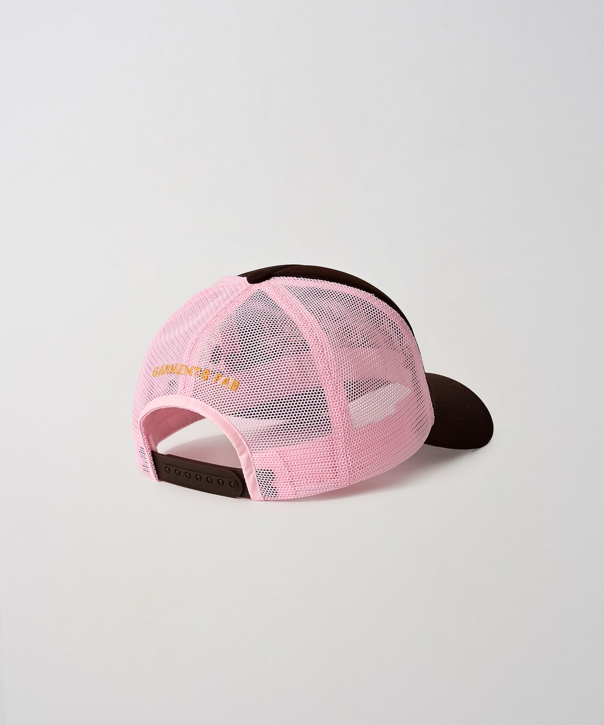 가먼츠팹(GARMENTS FAB) IM A LCOAL CELEBRITY TRUCKER CAP (BROWN)