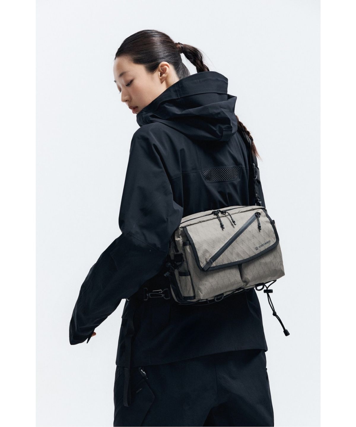코오롱스포츠(KOLON SPORT) WM 익스퍼트 X-pac 크로스 백 8NBDX26101BRW