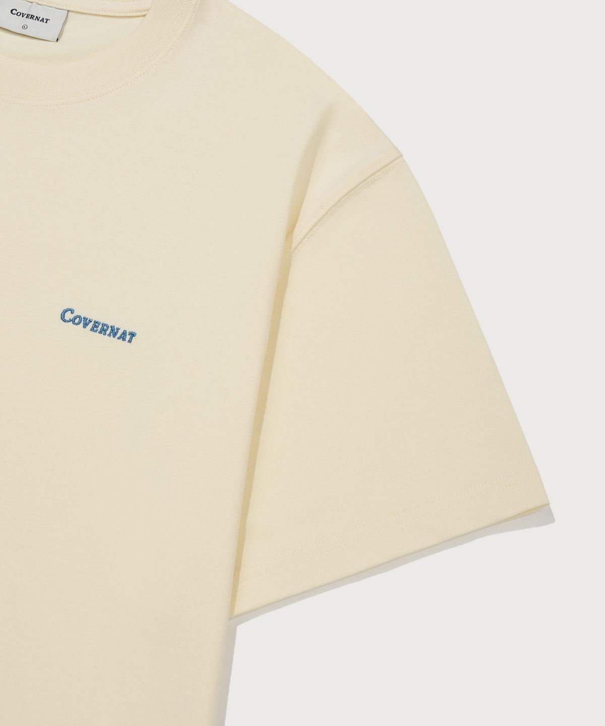 커버낫(COVERNAT) 스몰 로고 티셔츠 크림