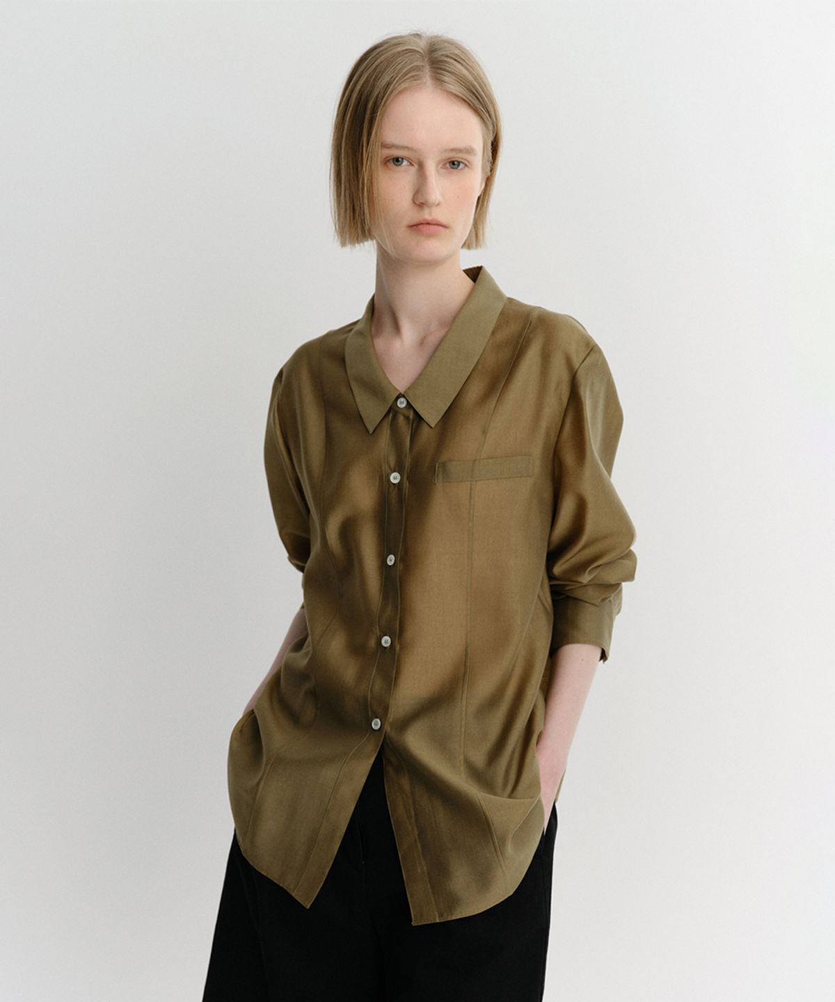 이아(EAAH) KYLA SHEER LINE SHIRT (OLIVE)