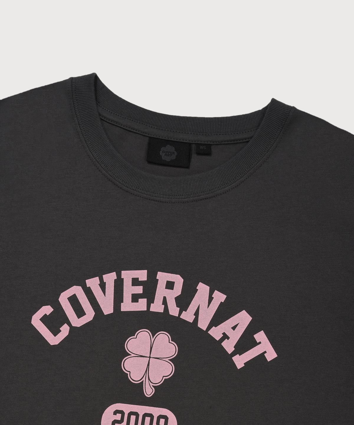 커버낫 우먼(COVERNAT WOMAN) 우먼 클로버 그래픽 티셔츠 차콜