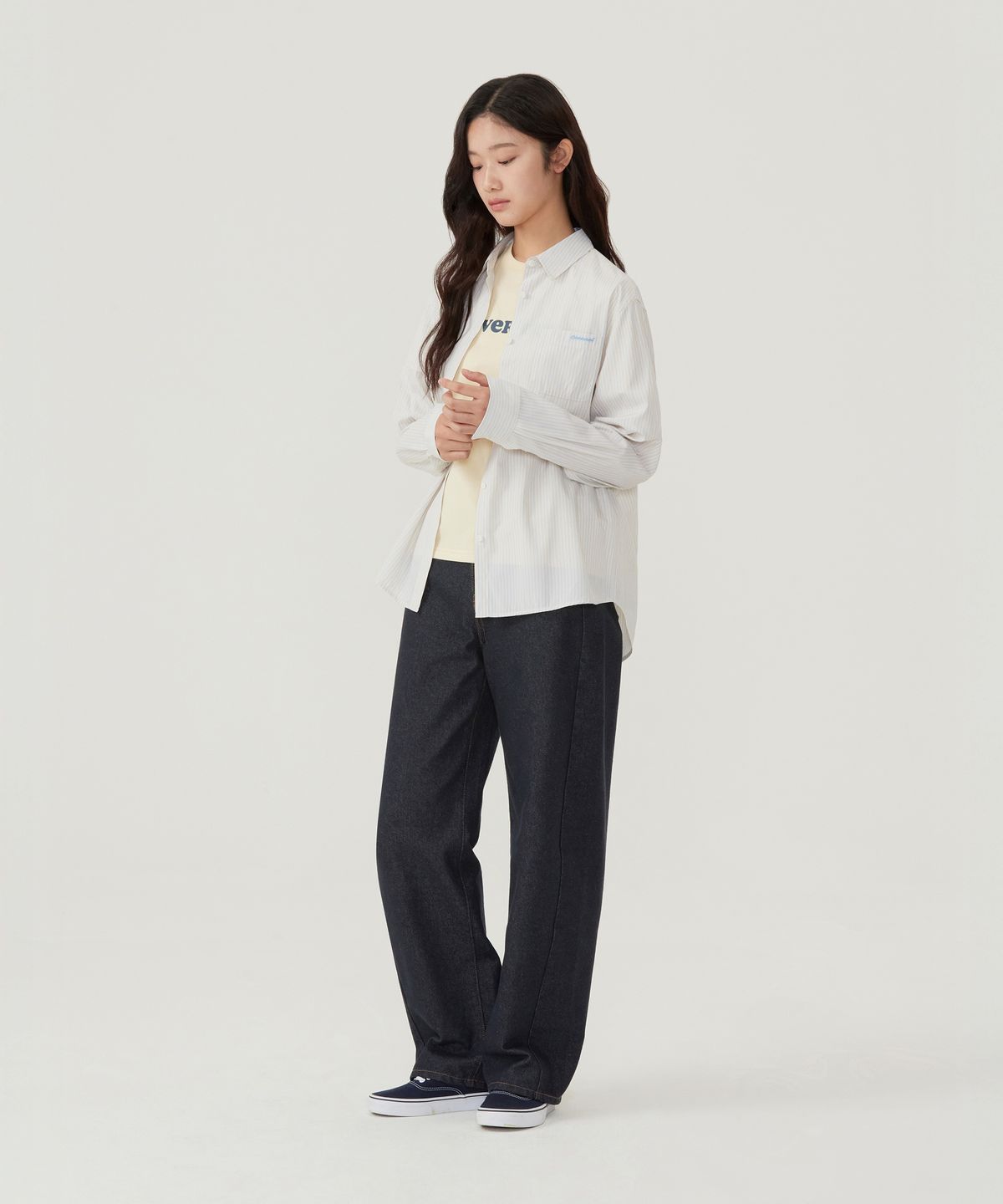 커버낫 우먼(COVERNAT WOMAN) 우먼 오버핏 스트라이프 셔츠 아이보리