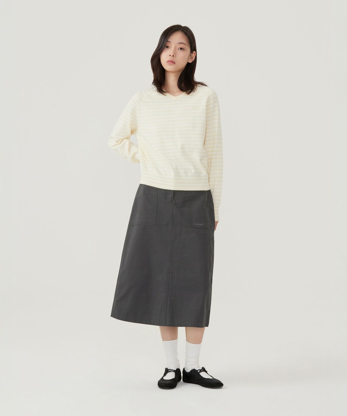 커버낫 우먼(COVERNAT WOMAN) 우먼 스트라이프 브이넥 니트 옐로우