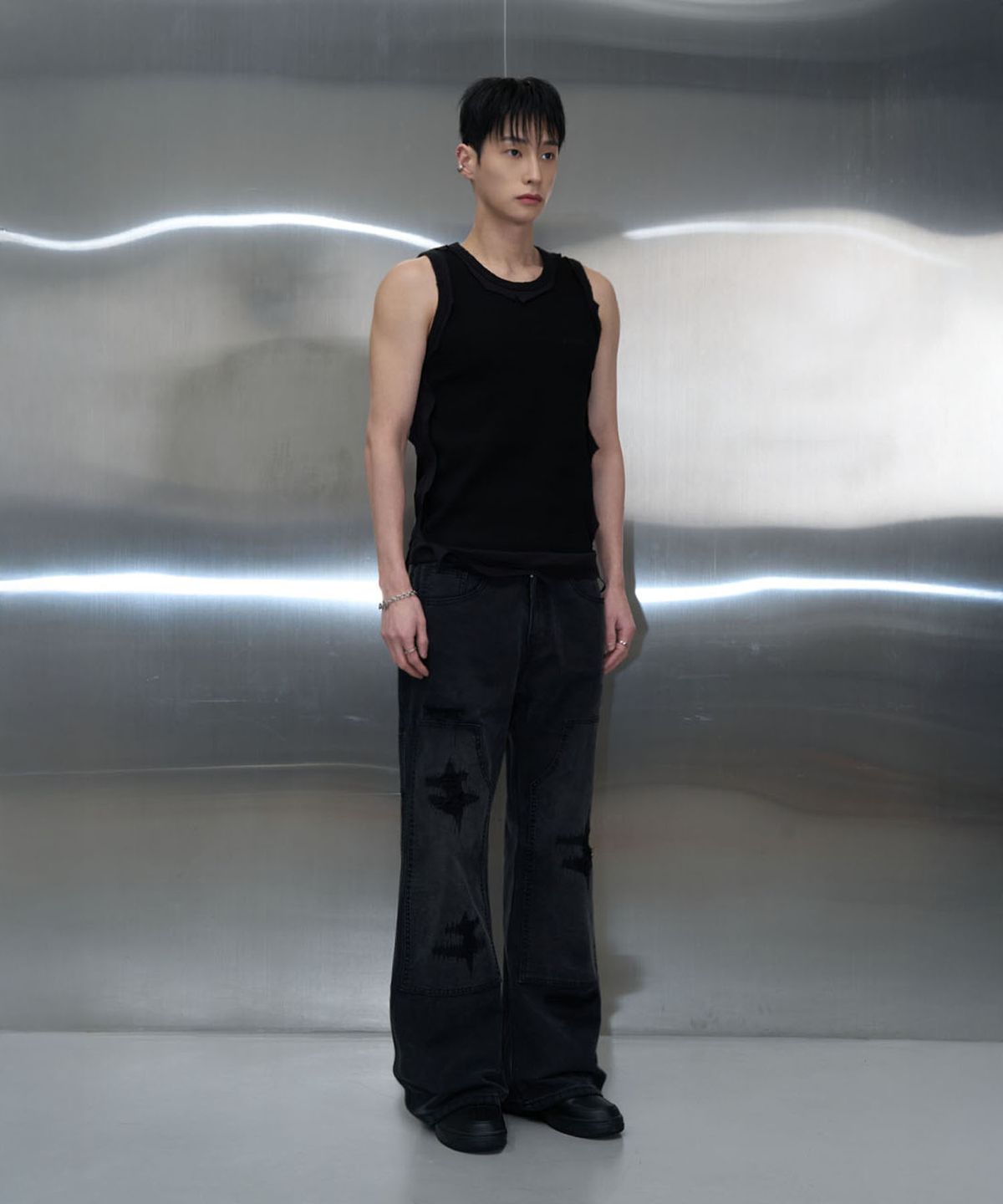 피치블랙(PITCHBLACK) DAMAGE LOGO SLEEVELESS (BLACK)