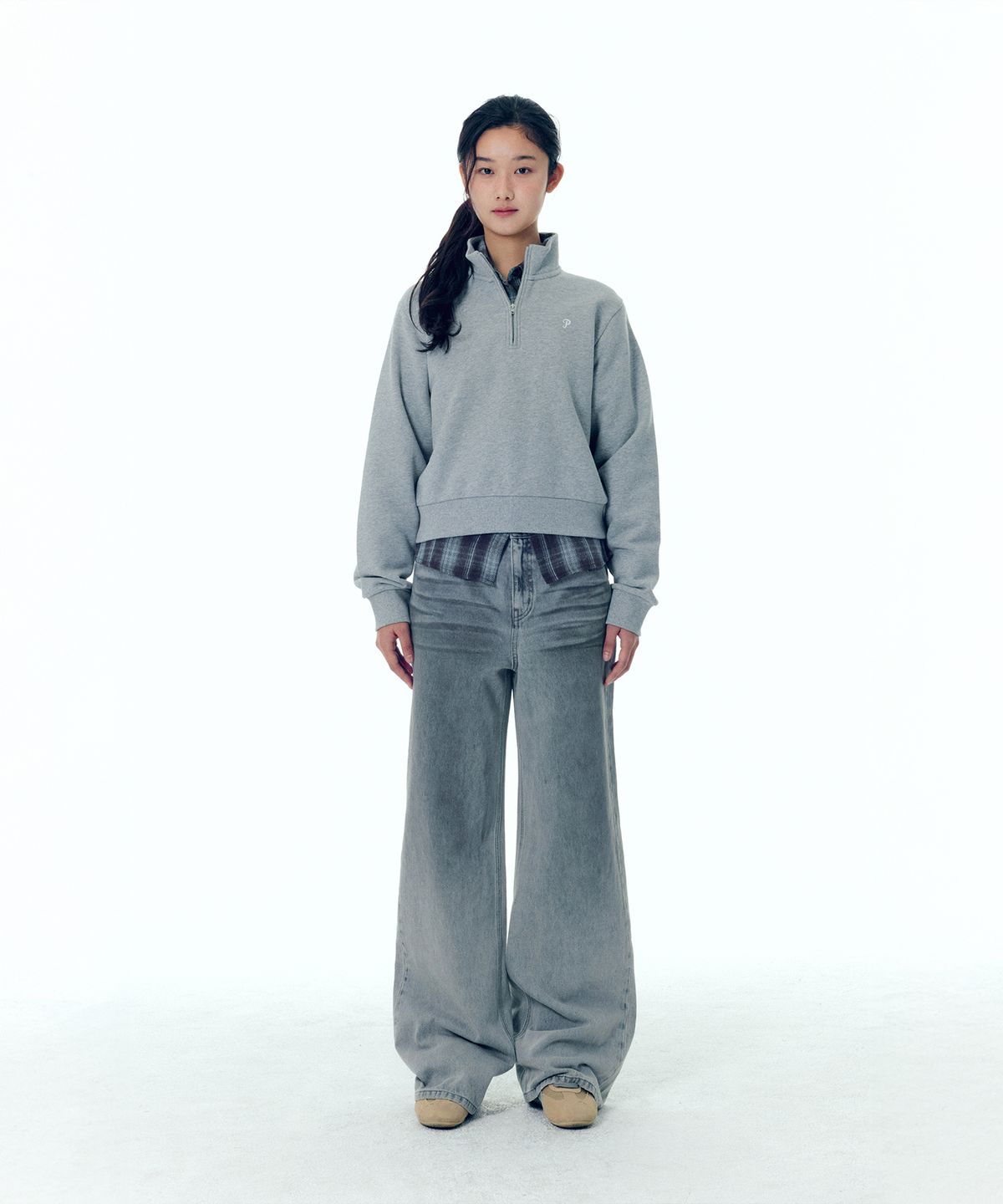 플랙 우먼(PLAC WOMEN) 로고 하프 집업 스웻셔츠 2colors