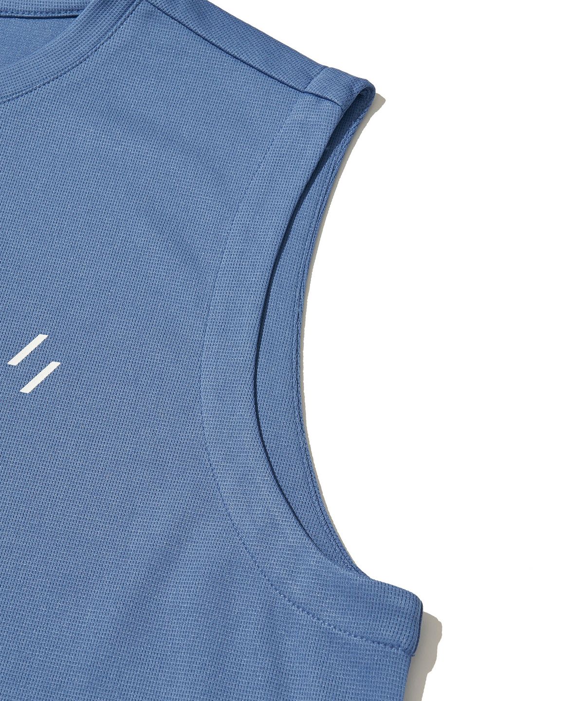 웰터 익스페리먼트(WELTER EXPERIMENT) BRISA SLEEVELESS_BLUE