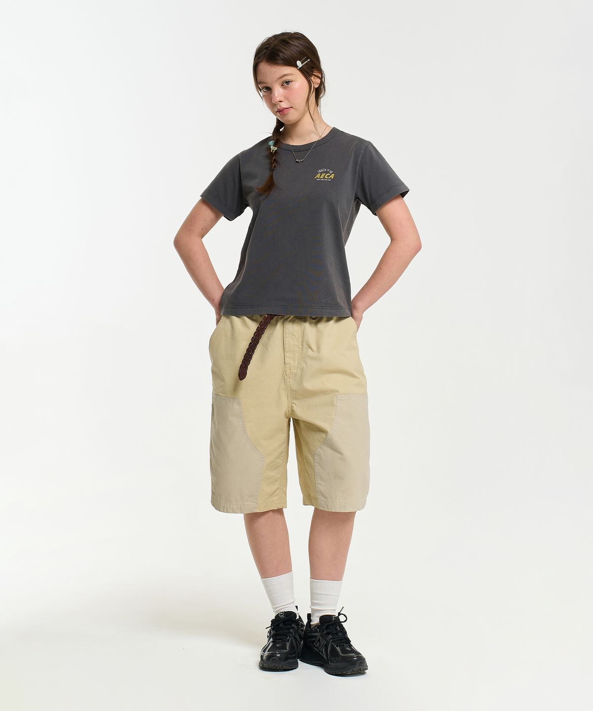 에이카화이트(AECA) (Woman) AECA TRACK NO.10 PART WASHED HALF SLEEVE TEE-CHARCOAL