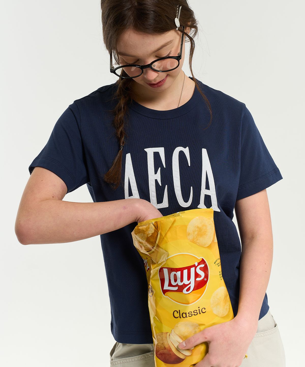에이카화이트(AECA) (Woman) AECA SYMBOL FELT HALF SLEEVE TEE-NAVY