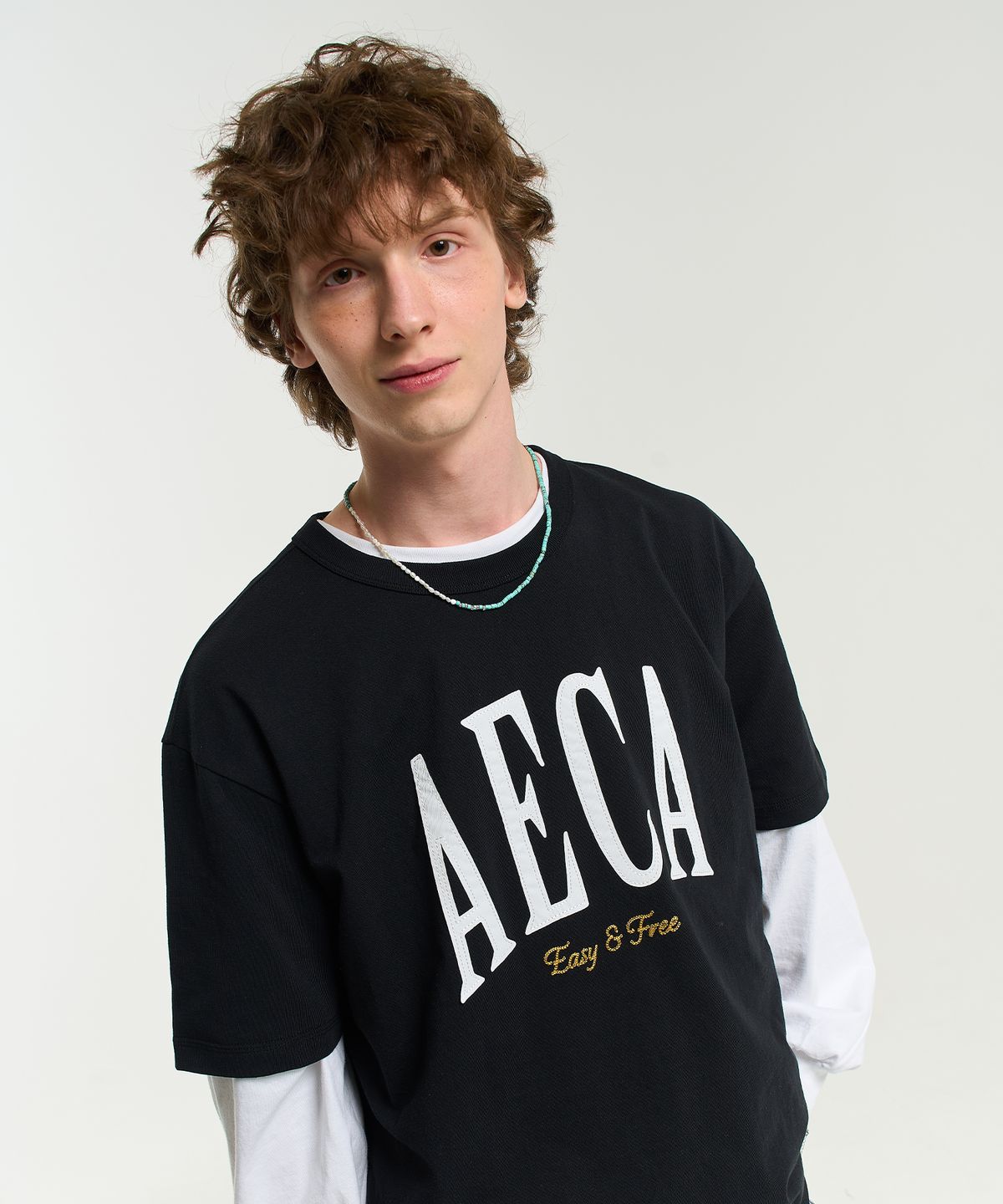 에이카화이트(AECA) AECA SYMBOL FELT HALF SLEEVE TEE-BLACK