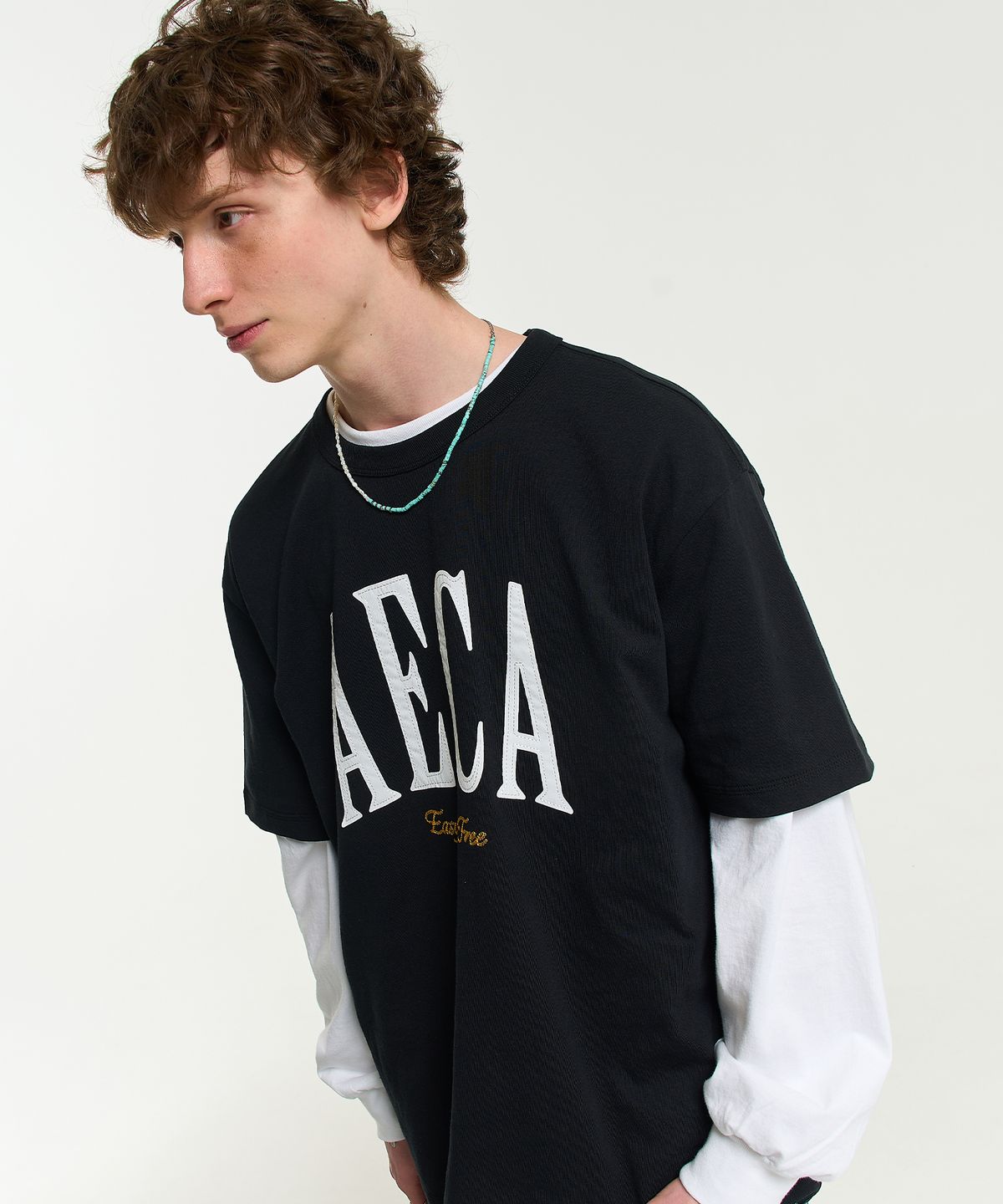 에이카화이트(AECA) AECA SYMBOL FELT HALF SLEEVE TEE-BLACK