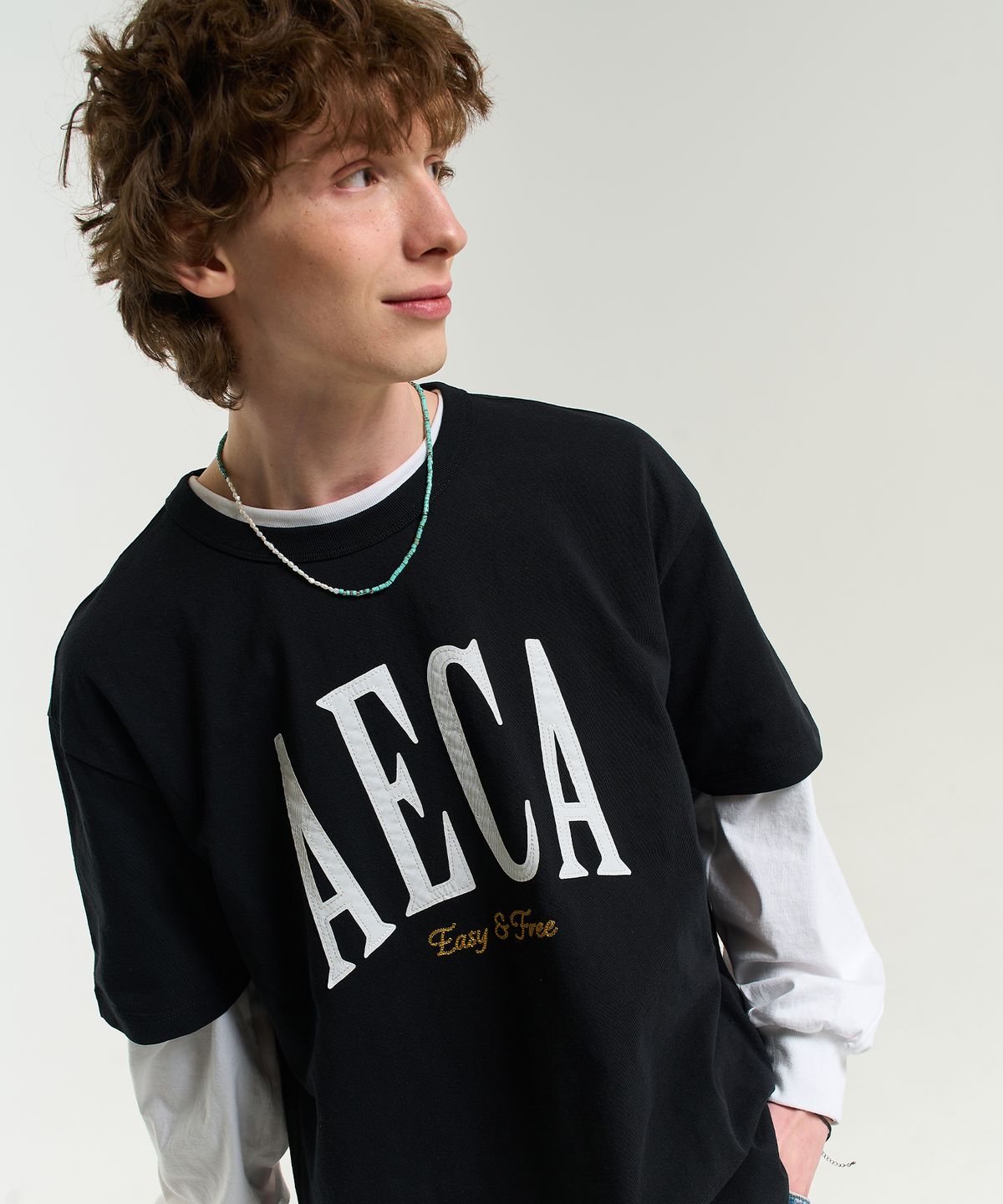 에이카화이트(AECA) AECA SYMBOL FELT HALF SLEEVE TEE-BLACK