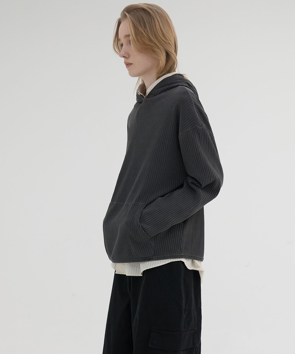 노운(NOUN) ribbed hooded t-shirts (charcoal)